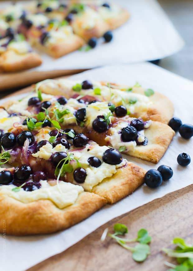 Easy and Delicious: Blueberry, Feta and Honey-Caramelized Onion Naan Pizza Recipe - Hey Honey Beauty