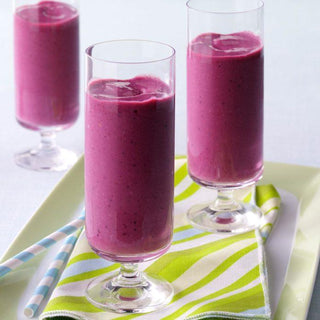 Sweet & Creamy Berry Smoothies - Hey Honey Beauty