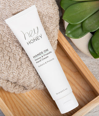 HANDS ON - Honey & Propolis Hand Cream - Hey Honey Skin Care